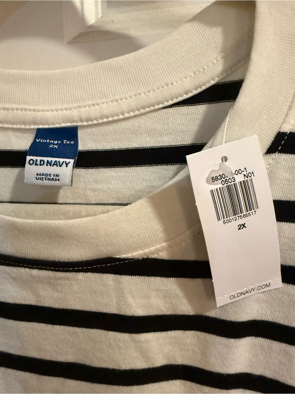 Old Navy Black & White Striped Crewneck Tee - Picture 3 of 4